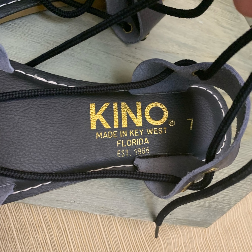 NWOT Kino Navy Leather Handmaids Strappy Sandals 7 - Picture 3 of 10